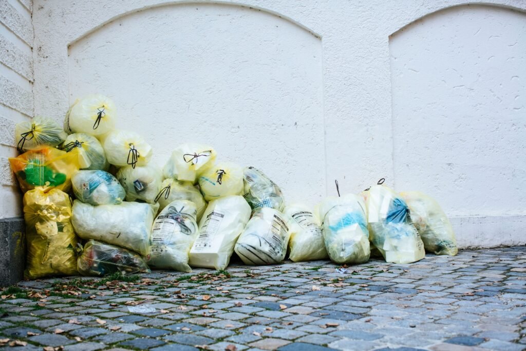 Trie des déchets après syndrome de Diogène